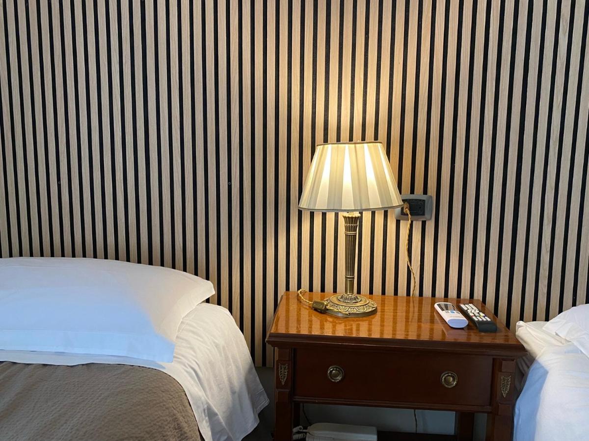 Casa Battisti Messina Guest House In Centro Citta, Ideale Per Famiglie O Gruppi Bagian luar foto