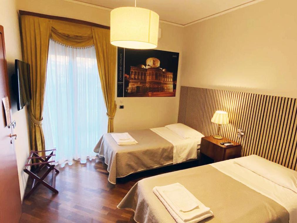 Casa Battisti Messina Guest House In Centro Citta, Ideale Per Famiglie O Gruppi Bagian luar foto