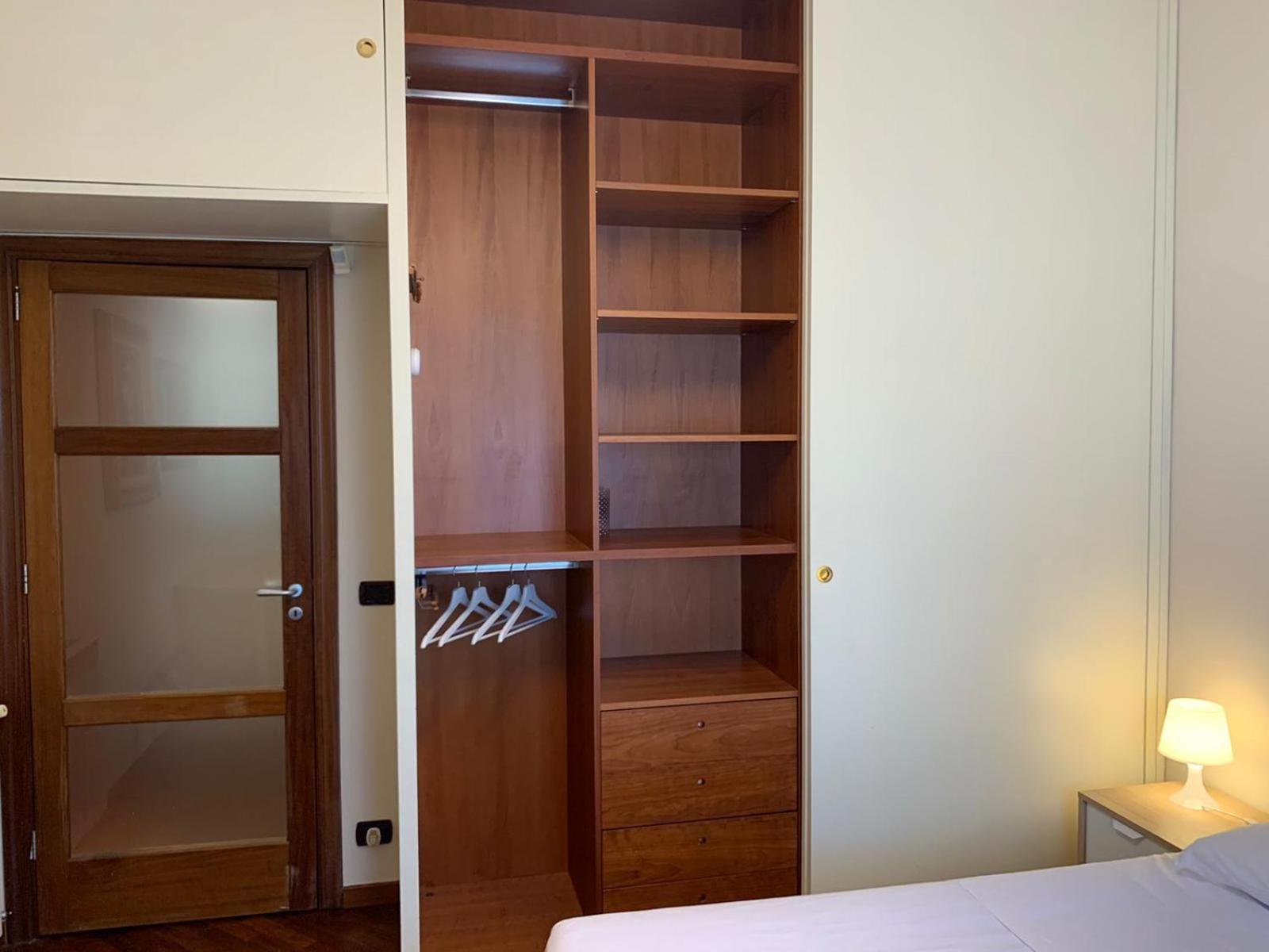 Casa Battisti Messina Guest House In Centro Citta, Ideale Per Famiglie O Gruppi Bagian luar foto